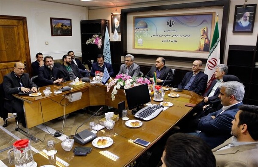 پاسخ-معاون-گردشگری-به-ماجرای-قراردادها-و-جابهجایی-های-بحث-انگیز